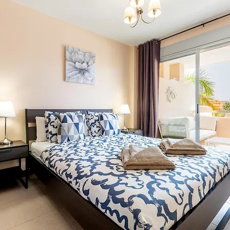 2 Cozy In Playa Paraiso Costa Adeje (Tenerife)